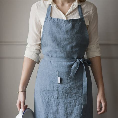 Magic linen apron